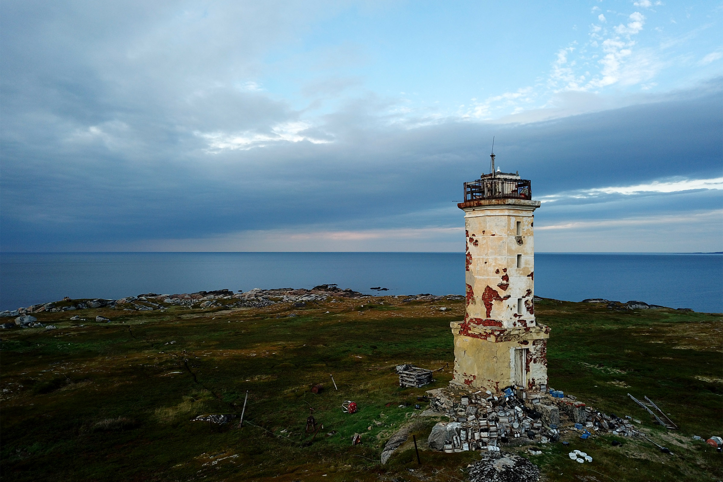 маяк на острове