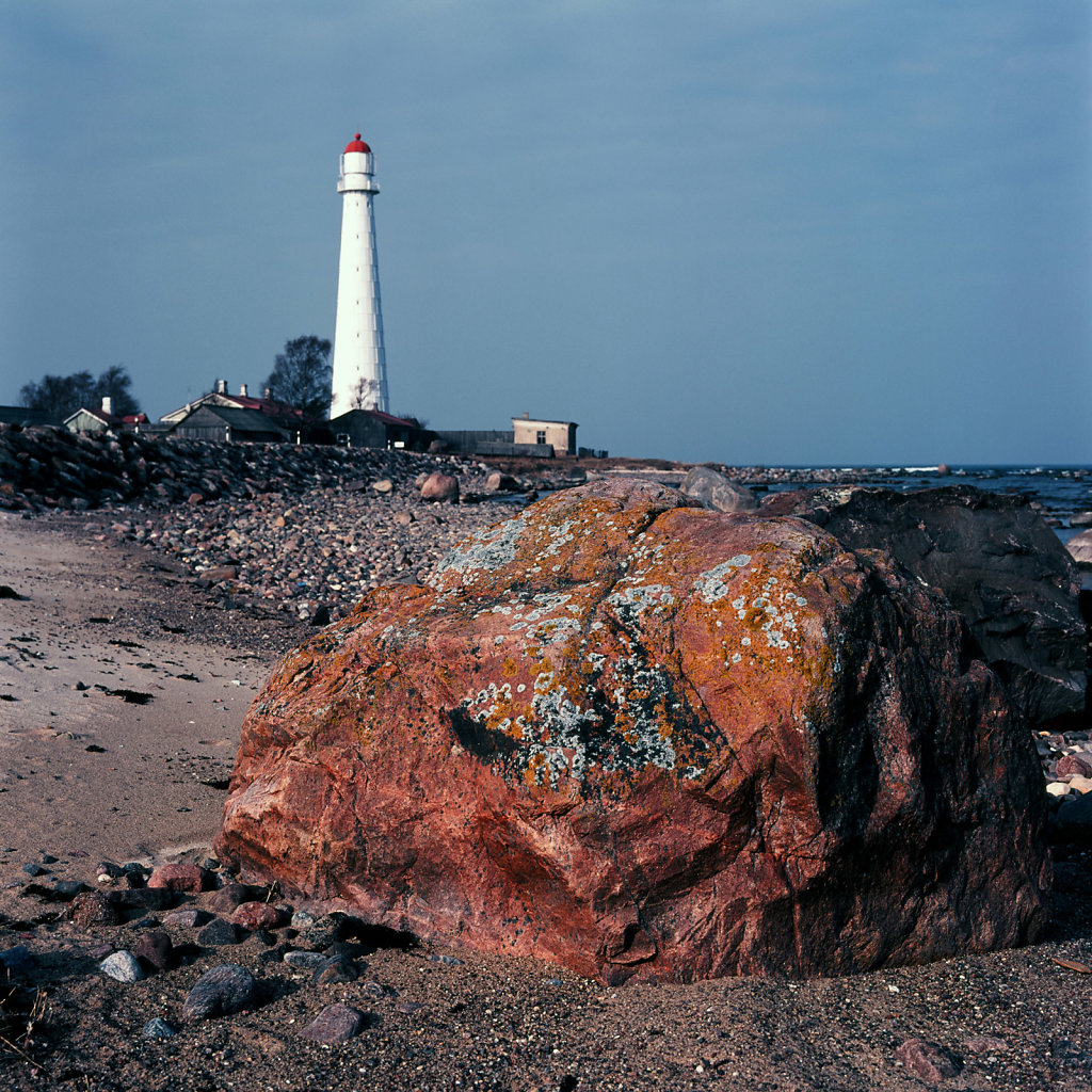 Tahkuna-cape-lighthouse-Eesti.jpg