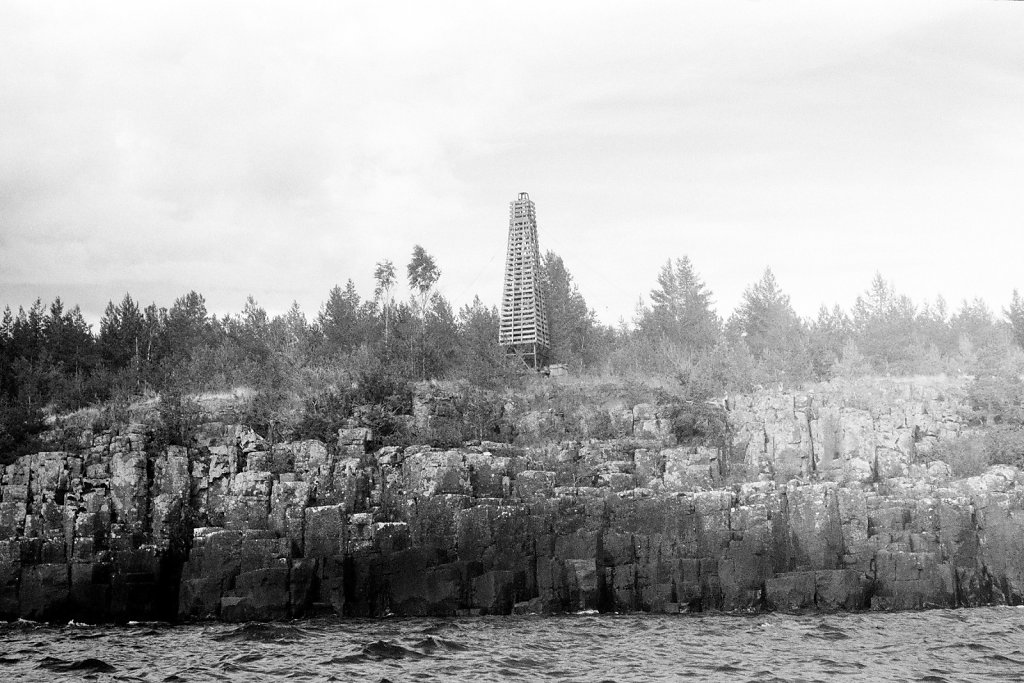 Вид заброшенного маяка Верккосаари.